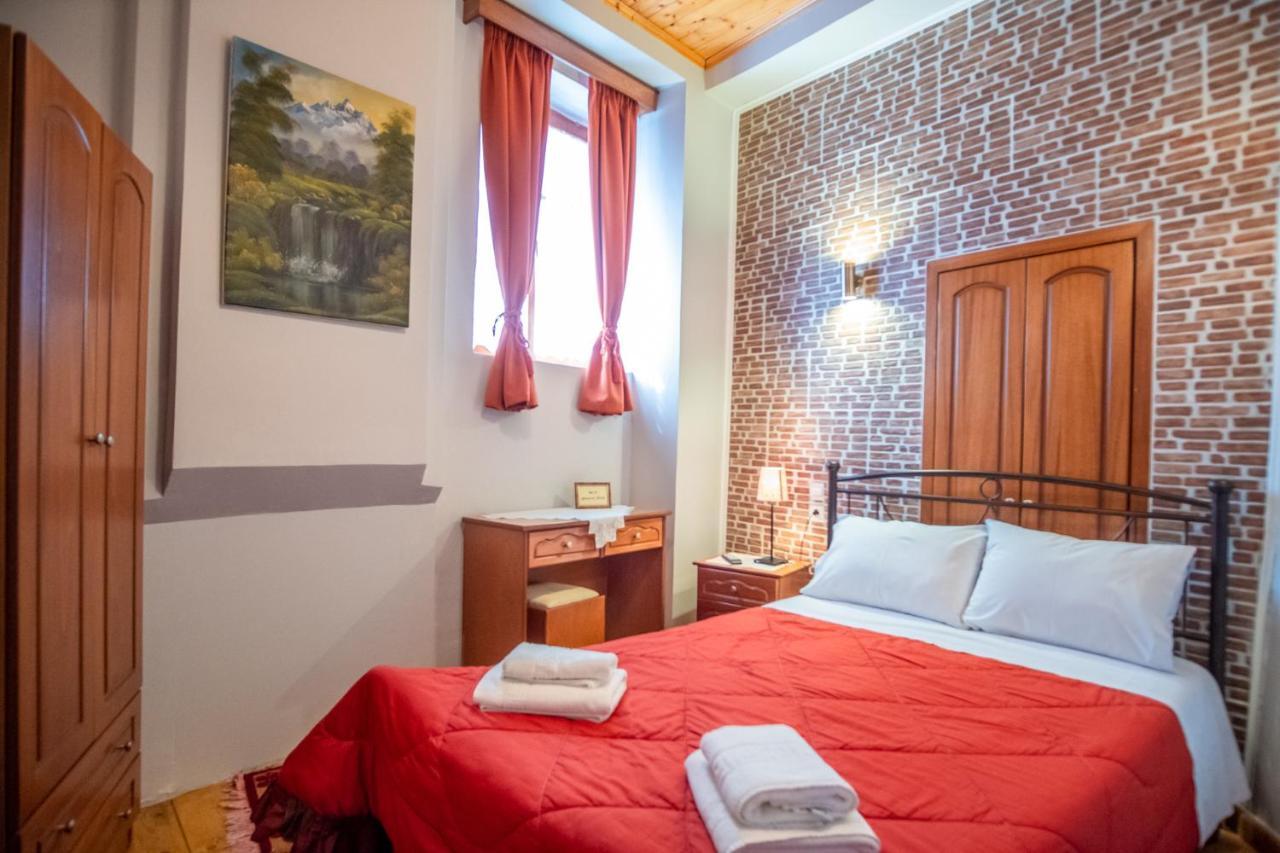 Gkoura Hotel Сирако Экстерьер фото